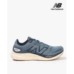 680 Lace-Up Running Shoes