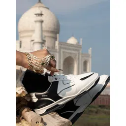 7-10 Men Colourblocked PU Sneakers