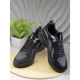 Action Men Mesh Running Shoes