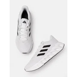 ADIDAS Men Woven Design Switch Run M Running Shoes