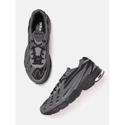 ADIDAS Originals Men Colourblocked Orketro Sneakers