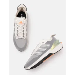 ADIDAS Unisex Woven Design Avryn Running Shoes