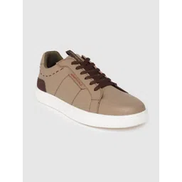 Aeropostale Men Contrast Sole Sneakers