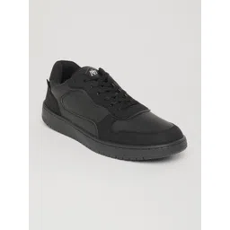 Aeropostale Men Perforated Detail Sneakers