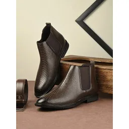 AfroJack Men Textured slim Chelsea Boots