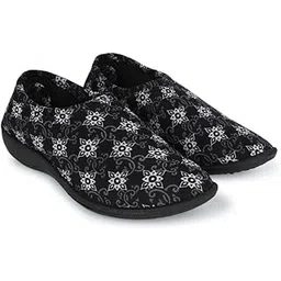 Airaqua Womens Slip On Walking Shoes for Daily Use/Lightweight Running Trainers/Comfortable Winter Bellies/Gym Training Casual Sports Footwear for Girls(Print_2)