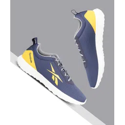 Amaze Walker M Walking Shoes For Men