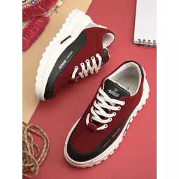 AMICO Women Colourblocked Non-Slip Grip Sneakers