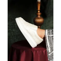 Anaar Women Sneakers