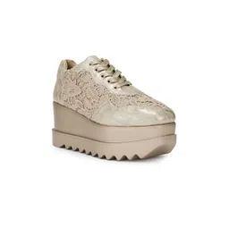 Anaar Women Textured Sneakers