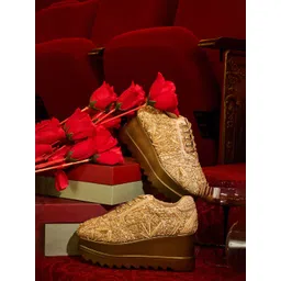 Anaar Women Woven Design Sneakers