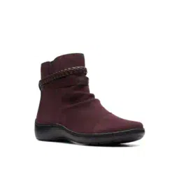 Ankle-Length Boots with Side Zipper