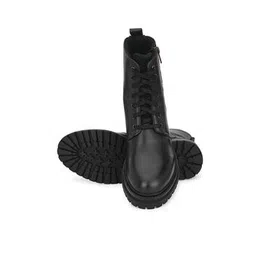 Ankle-Length Boots with Zip Closure