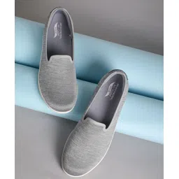 ARCH FIT UPLIFT - PERCEIVED Walking Shoes For Women