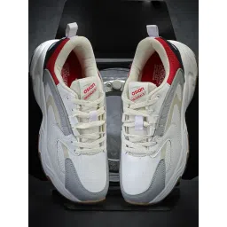 Asian Men's Cream Running Shoes