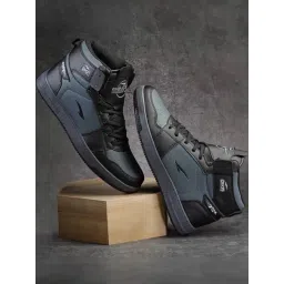 Asian Men's Grey & Black Ankle High Sneakers