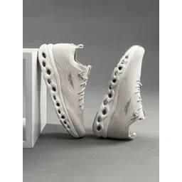 Athleisure Shoes for Men | Cultured Round-Toe Shape, Cushioning Technology Walking Shoes For Men