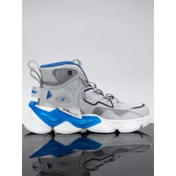 Atom Men Round Toe Sneakers