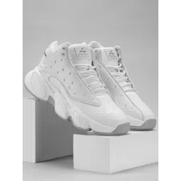 Atom Men Textured Sneakers