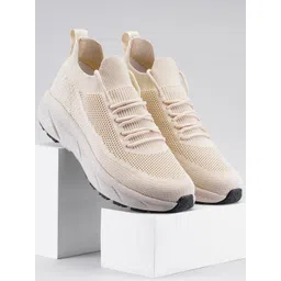 Atom Men Ultimate Ultra Flight Walking Shoes