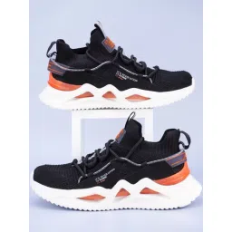 Atom Men's Black Running Shoes