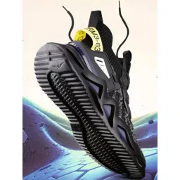 Atom Men's Black Running Shoes