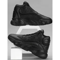 Atom Men's Street Swagger Black Running Shoes