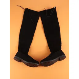 AVIVASTYLE Women Flat-Heeled Chucky Boots