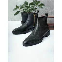 AYDINOVA Men Textured Leather Block-Heeled Chelsea Boots