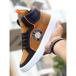 bacca bucci Men Gravity Colourblocked Non-skid Mid-Top Sneakers