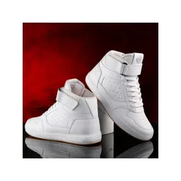 bacca bucci Men White Perforations Synthetic Leather Sneakers