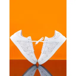 bacca bucci Men White Printed Low Top Flat Sole Casual Sneakers