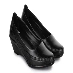 banuchi Women Black Synthetic High-Top Round Toe Slip-On Sneakers