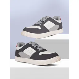 Bata Men Colourblocked Round Toe Sneakers Shoes