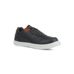 Bata Men Solid Everyday Sneakers