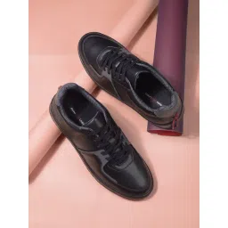 Bata Men's Black Casual Sneakers