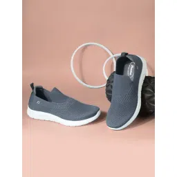 Bata Men's Grey Walking Shoes