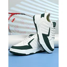 BENTINO Men Colourblocked Sneakers