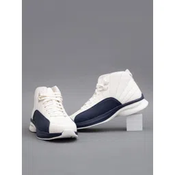 Big Fox Men Cream-Coloured Colourblocked Sneakers