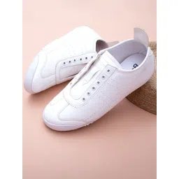 Big Fox Men Round Toe Lightweight Sneakers