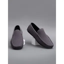 Big Fox Men Woven Design Laser Cuts Slip-On Sneakers