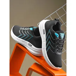 BIRDE Men Colourblocked Sneakers