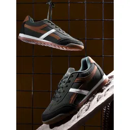 BIRDE Men Colourblocked Sneakers