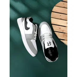BIRDE Men White Colourblocked Sneakers