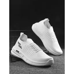 BIRDE Men Woven Design Flyknit Sneakers