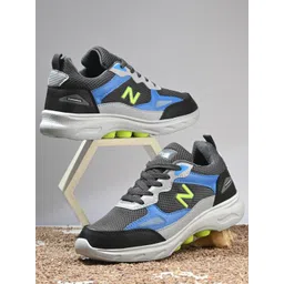 BIRDE Men Woven Design Sneakers