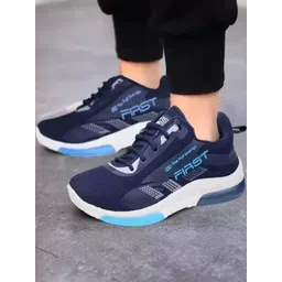BOKZZON Men Textured Sneakers