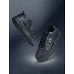 Bond Street Hustle Men Round Toe Lace-Ups Sneakers