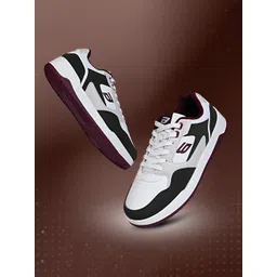 Bond Street Men Colourblocked Sneakers