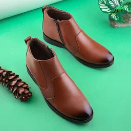 Boots For Men
